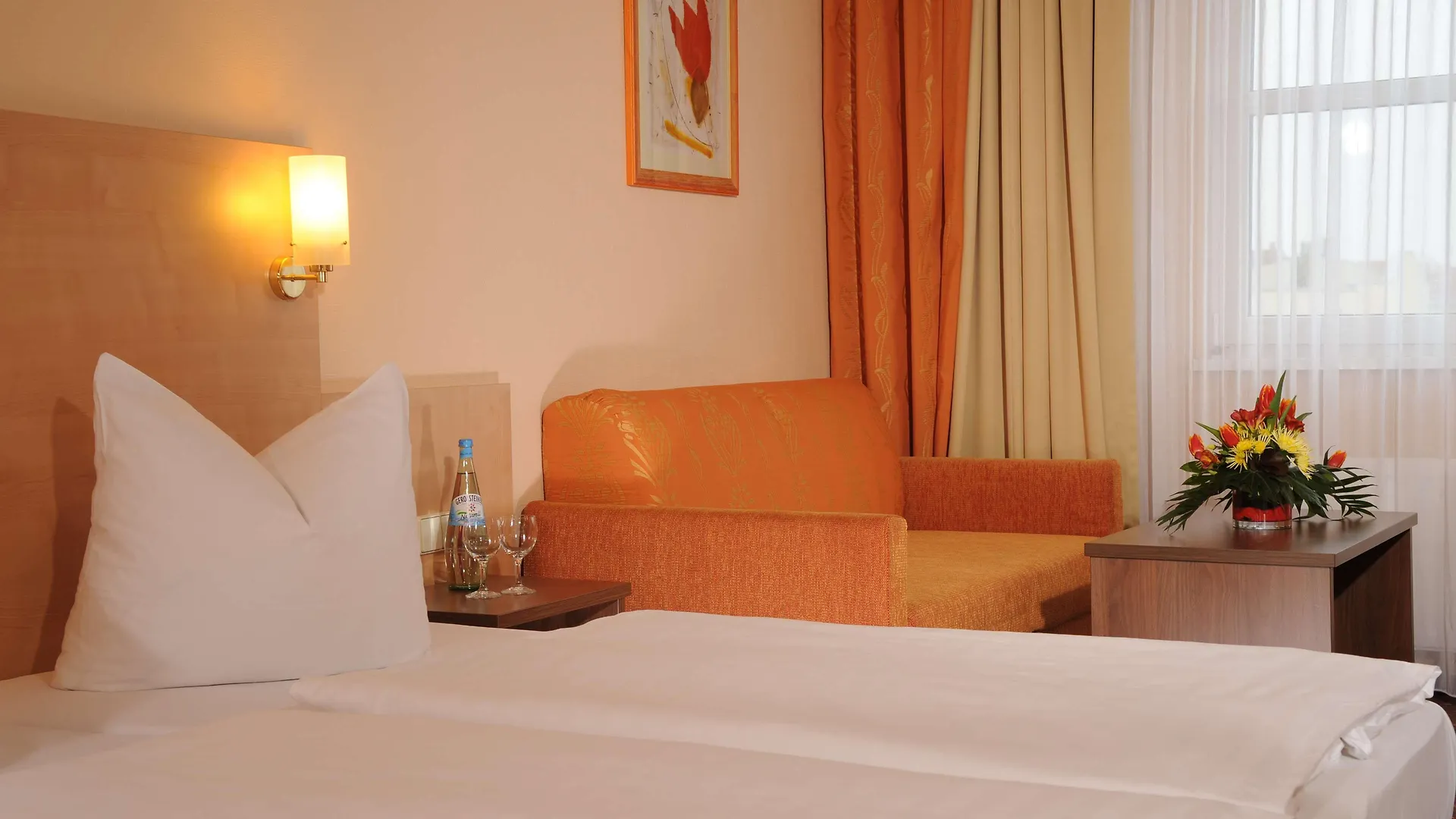 Plaza Inn Berlin Charlottenburg 3*,