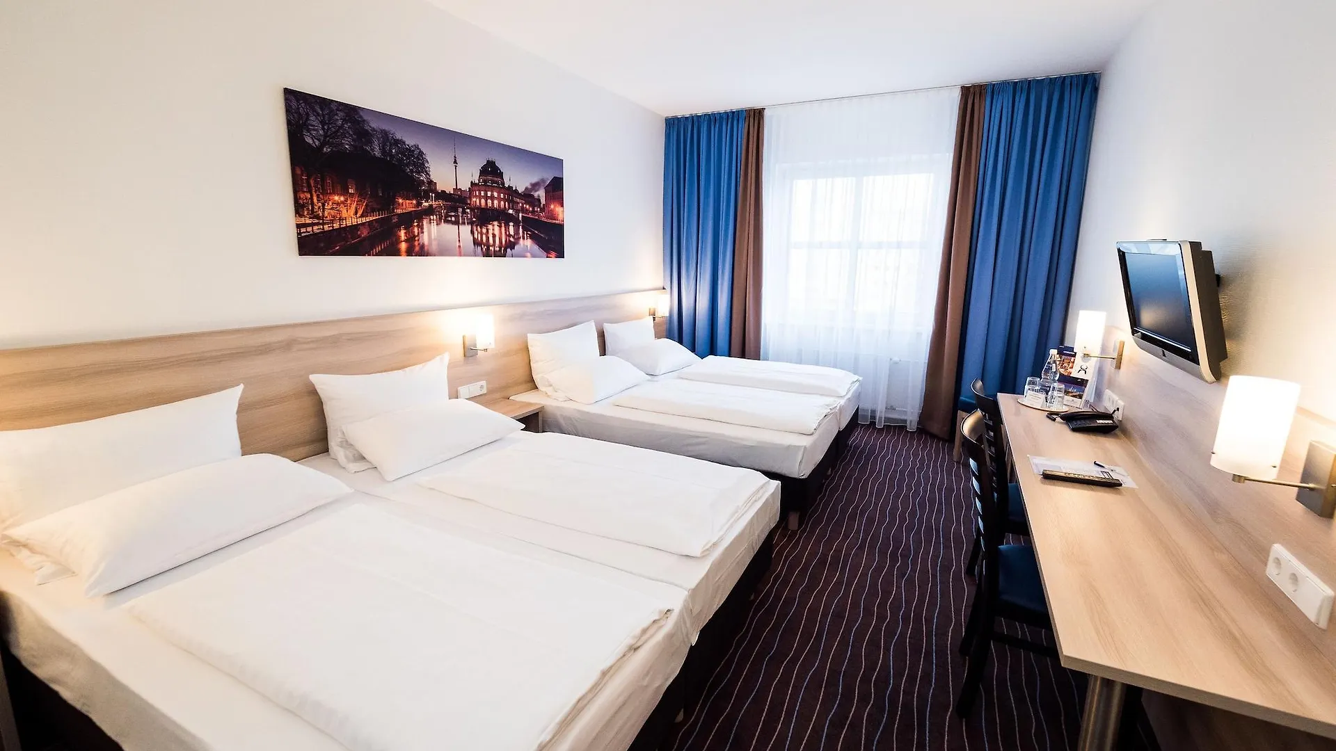 Plaza Inn Berlin Charlottenburg 3*,