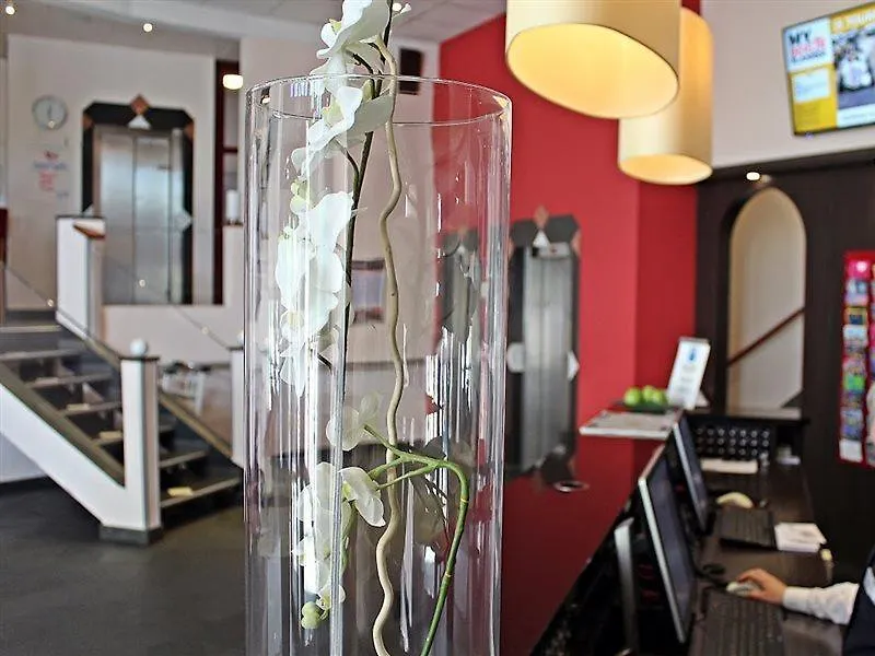 Plaza Inn Berlin Charlottenburg 3*,