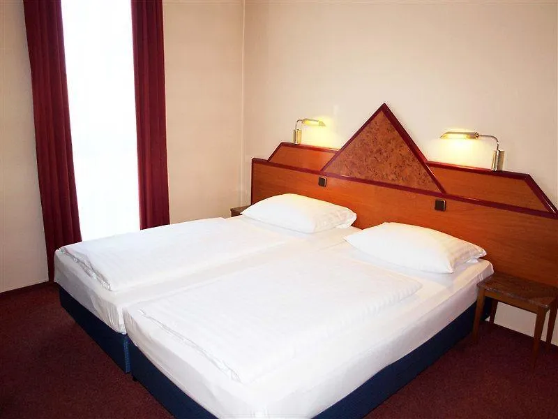 Plaza Inn Berlin Charlottenburg Hotel